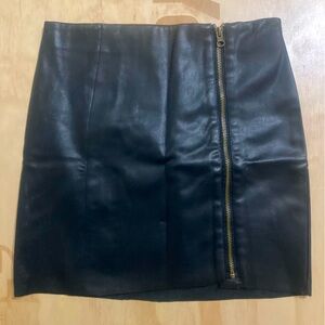Junk Food Faux Leather Zip Front Mini Skirt size 3